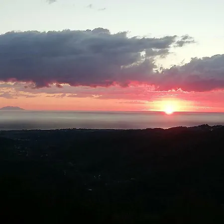 Domaine Colonna-Santini Gite Avec Piscine & Spa, Vue Mer Et Montagnes Vakantiehuis *